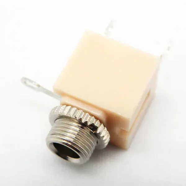 3.5mm ESTEREO CHASIS