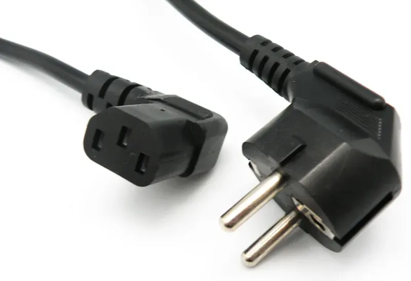 Cable de Alimentación Schuko Macho a IEC C13, Color Negro, 1.8 Metros